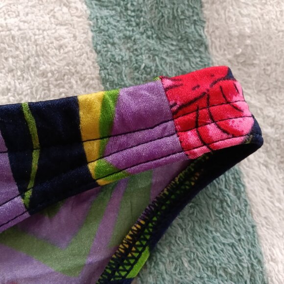 RARE VINTAGE 1" HOM SWIM BRIEF, SIZE 36", FLOWERED PATTERN (*) (Pre-owned) - Picture 2 of 7